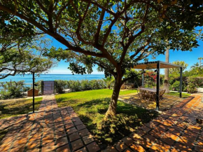 VILLA ALBORAN Beachfront 9PAX, Benagalbón